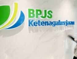 Ahli Waris  Badru Tamam Guru Honorer SMAN 1 Wanasalam, Kabupaten Lebak. Menerima Santunan JKM 42 Juta Rupiah