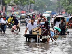 Akibat Musim Hujan Monsun Sekitar 300.000 Orang Bangladesh Mengungsi Akibat Banjir